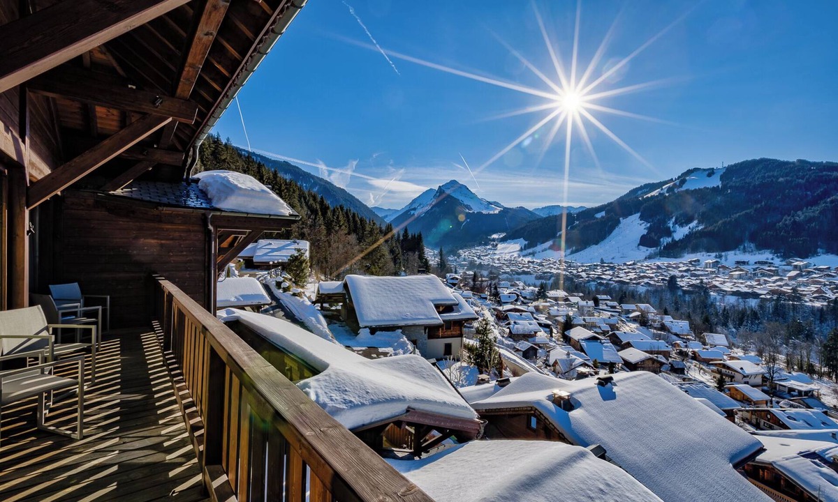 Montriond Ski Chalet | Supreme Alpine Chalet sleeping 12-15 with indoor pool, sauna, hammam, solarium, hot tub, and gym