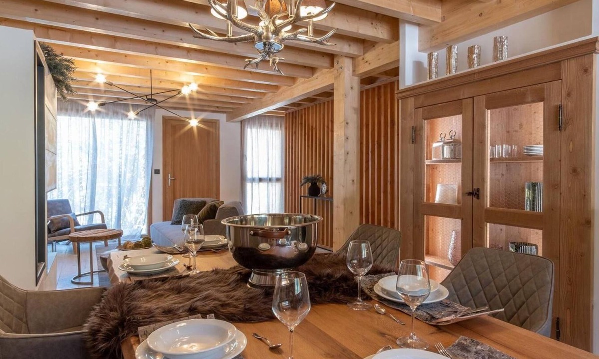 Les Claux Apartment | Terrace, balcony, fireplace or stove, tv, 115m², Vars