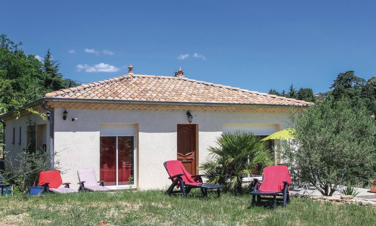 Aubenas House | This delightful vacation home welcomes you in Aubenas in the southern part of the Ardèche and is ide