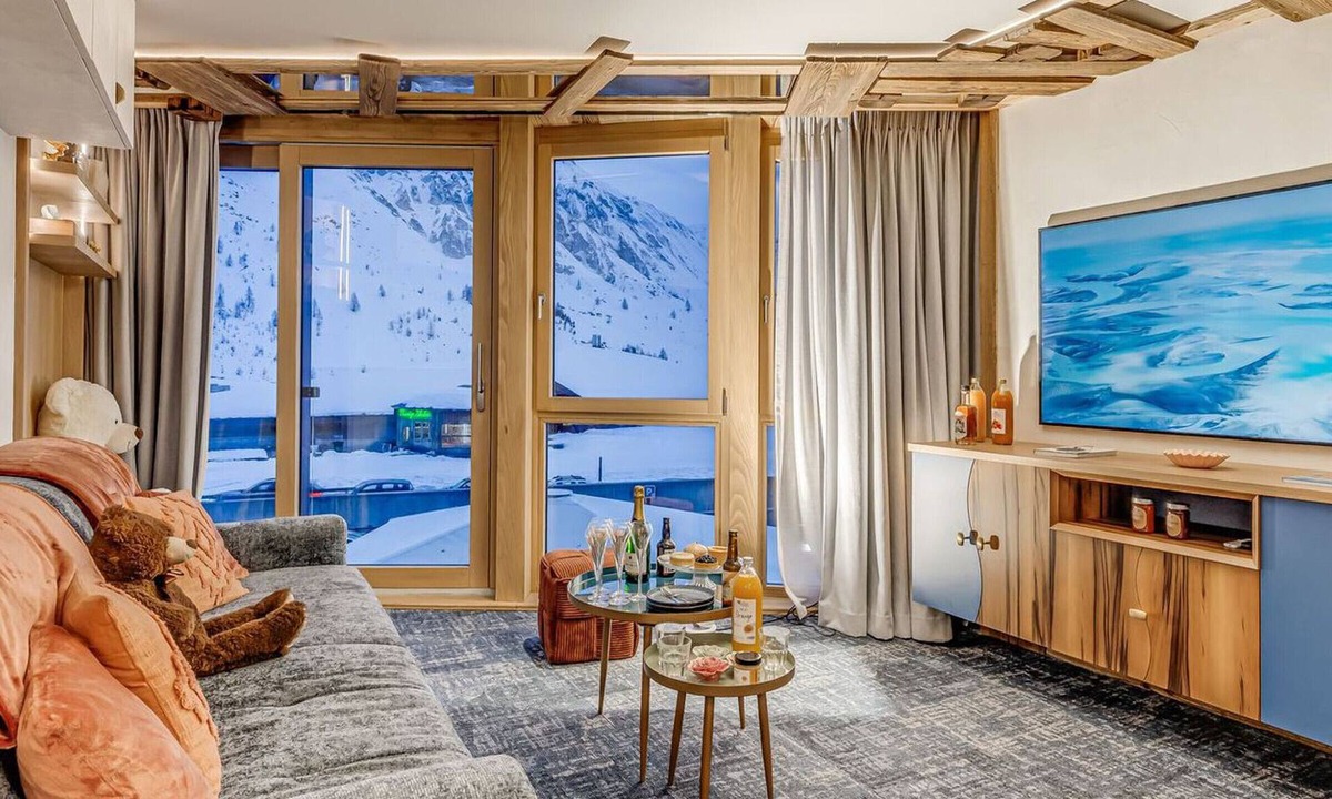 Tignes le Lac Apartment | Tignes: Renovated apt, 7 pers, 3 rooms, included services