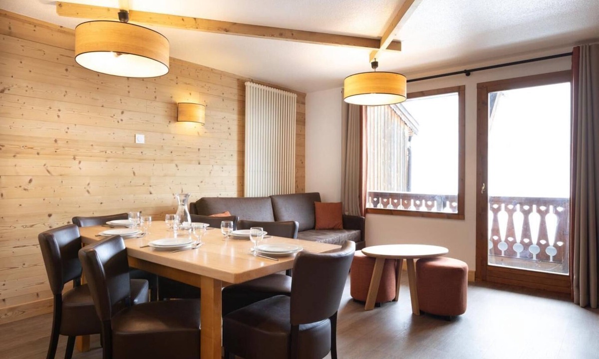 Val-Thorens Apartment | Wifi, 100m from resort center, fitness, swimming pool, sauna, hammam, balcony, fireplace or stove
