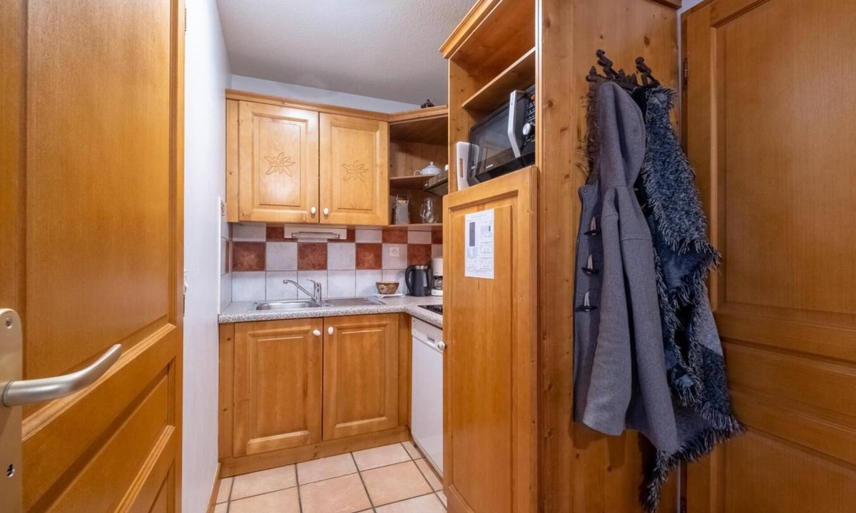 Lanslevillard Apartment | Wifi, 50m from shops, fitness, sauna, tv, ski locker, 36m², Val Cenis
