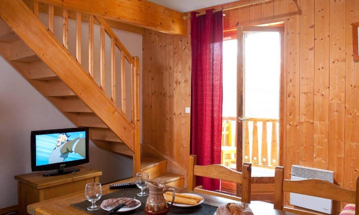 Saint-Sorlin-d'Arves Apartment | Wifi, swimming pool, terrace, balcony, parking, 40-45m², Saint Sorlin d'Arves