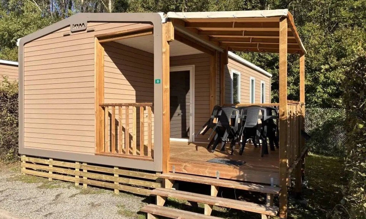 Gex House | ZEcamping 3 étoiles locatif TV LV clim 35m2 6 pers