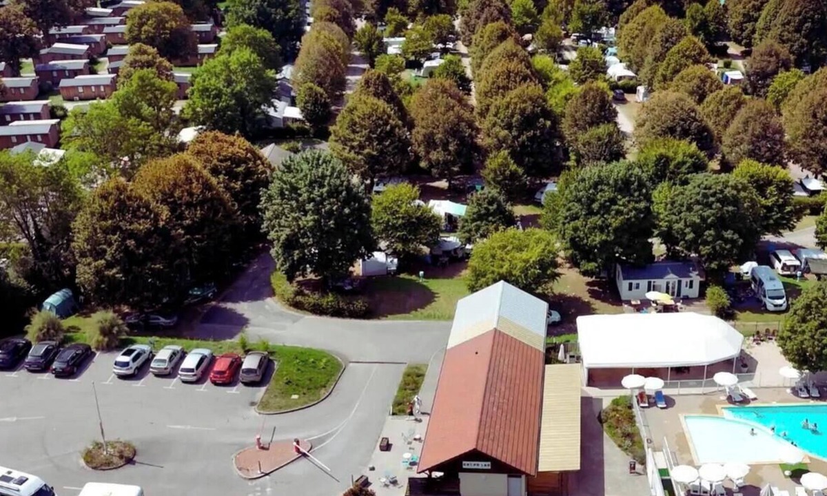 Clairvaux-les-Lacs House | ZEcamping 3 étoiles piscine chiens acceptés animations locatif 30m2
