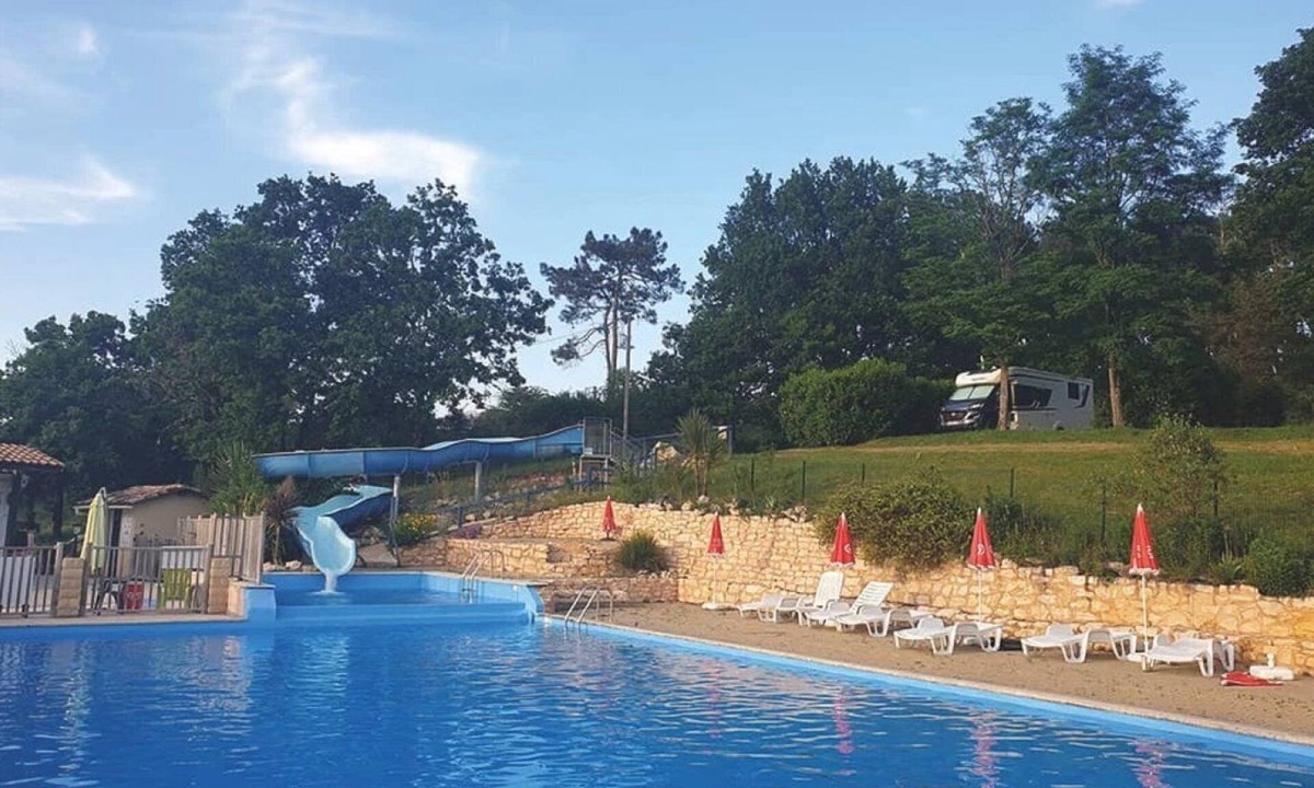Salles House | ZEcamping 4 étoiles animé espace aquatique locatif 35m2 5 pers