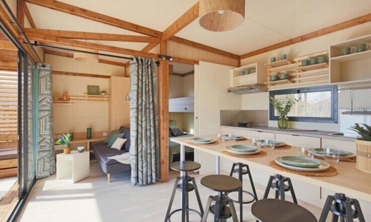 Vic-sur-Cere Ski Chalet | ZEcamping 4* animé piscine couverte chalet TV 30m2 5 pers