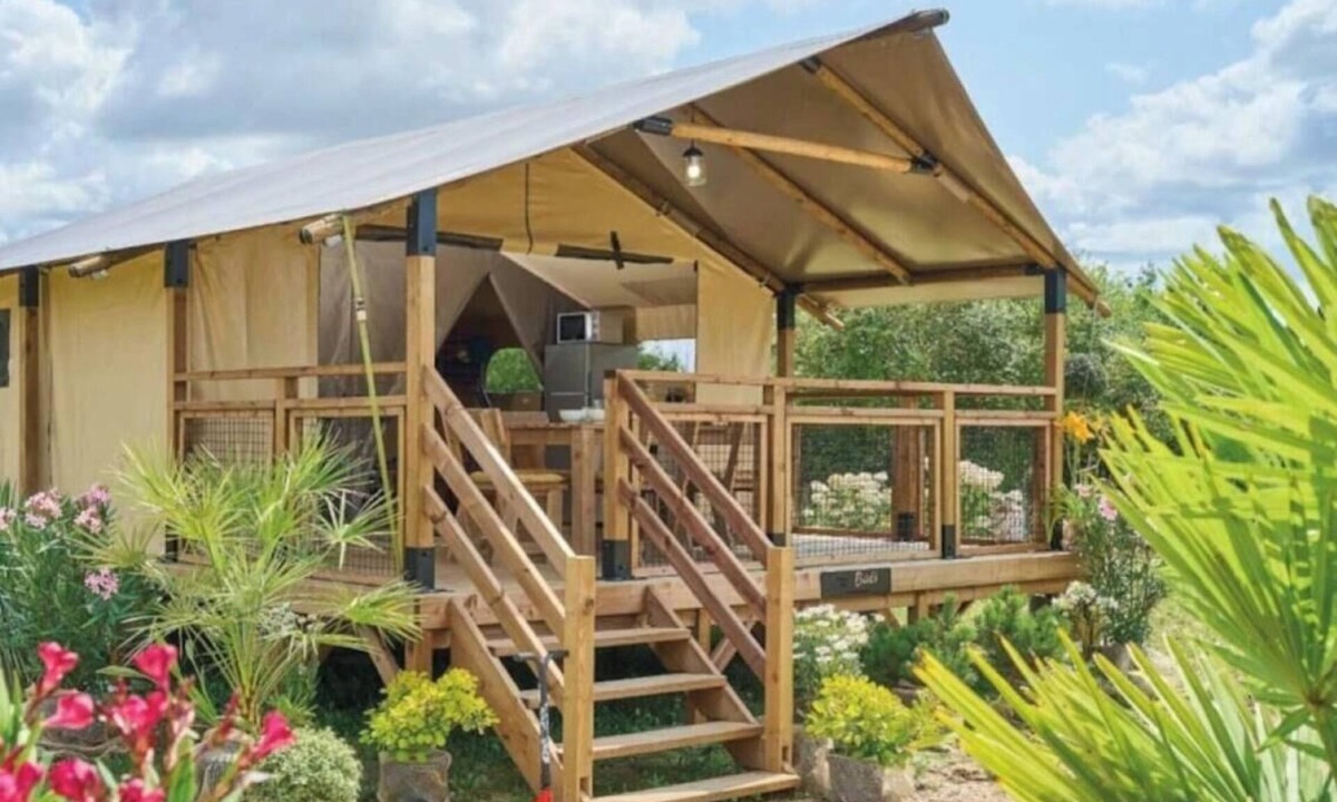 Le Grand Serre House | ZEcamping 4* familial piscine chauffée pet friendly locatif BBQ 32m2