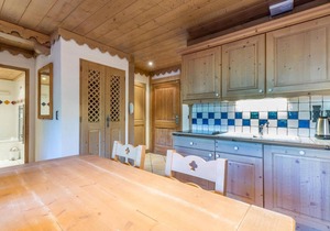 200m from resort center, floor -1, view ski slopes, fitness, swimming pool, sauna, hammam, balcony
