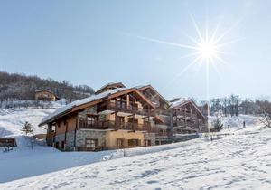 200m from resort center, 4th floor, view valley, fitness, swimming pool, sauna, hammam, balcony, tv