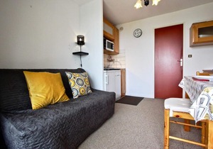 2nd floor, balcony, tv, ski locker, 21m², Chamrousse