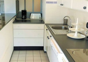 3 rooms comfort with private parking center