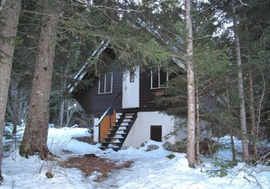 Authentic Chalet Near Ski Slopes and Trails