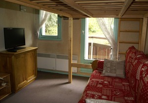 Cozy studio 3 sleeps in Adrets-Prapoutel, east-facing balcony