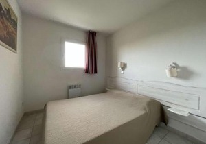 Maison Duplex avec Piscines à Salavas - 6 Personnes, Animaux Admis, Parking, Terrasse et WiFi - FR-1-382-136