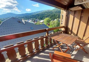 Studio rénové au centre avec balcon et parking - FR-1-624-106