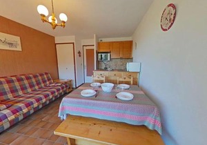 Studio RDC 4 pers, accès pistes, parking - FR-1-241-96