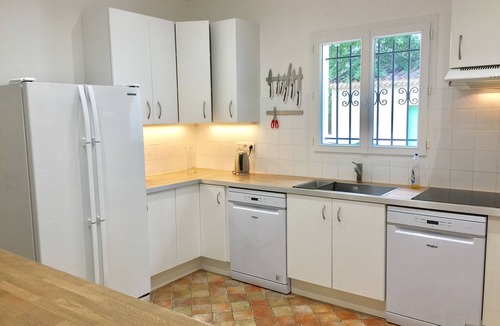 Cornillon House | 100% Air-Conditioned, Spacious, High-End Home, Ideal for Families, Large Garden, Pool