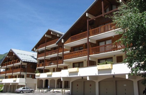Pralognan-la-Vanoise Apartment | 100m from resort center, 3rd floor, balcony, tv, 43m², Pralognan-la-Vanoise