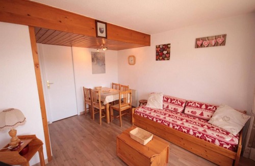 Les Saisies Apartment | 100m from resort center, 2nd floor, view ski slopes, balcony, tv, ski locker, 22m², Les Saisies