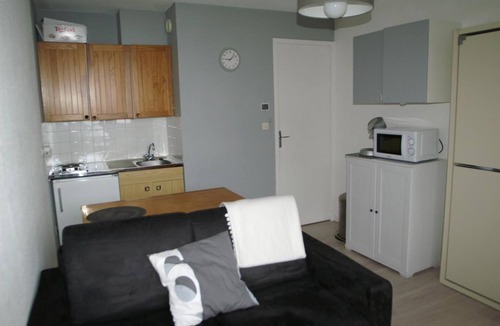 Prapoutel Apartment | 100m from resort center, parking, tv, ski locker, 18m², Les 7 Laux
