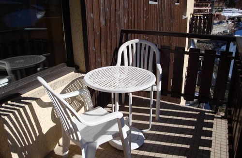Pralognan-la-Vanoise Apartment | 10m from resort center, 3rd floor, balcony, parking, tv, 20m², Pralognan-la-Vanoise