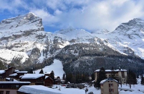 Pralognan-la-Vanoise Apartment | 10m from resort center, 4th floor, balcony, parking, tv, 24m², Pralognan-la-Vanoise