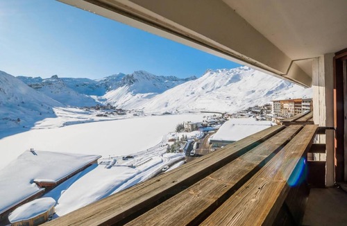 Tignes le Lac Apartment | 10m from resort center, 5th floor, tv, ski locker, 16m², Tignes