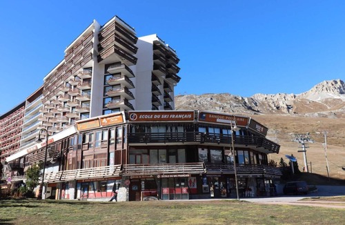 Tignes le Lac Apartment | 10m from resort center, 6th floor, balcony, tv, ski locker, 40m², Tignes