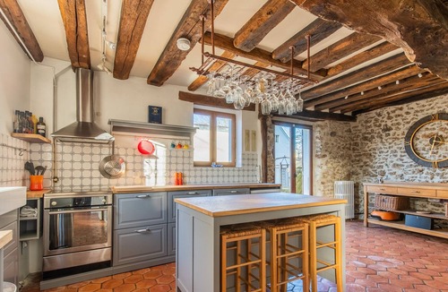 Villemoisson-sur-Orge House | 13th Century House outside Paris, proximity autoroutes, RER C, Tramway T12