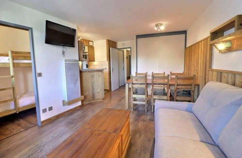 La Perriere Apartment | 150m from resort center, 1st floor, balcony, ski locker, 41m², La Tania