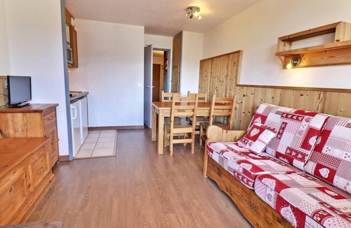 La Perriere Apartment | 150m from resort center, 5th floor, balcony, ski locker, 31m², La Tania