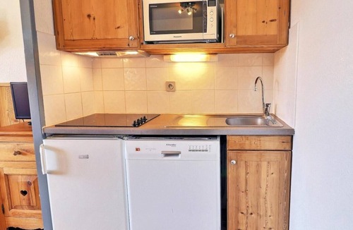 La Perriere Apartment | 150m from resort center, 5th floor, balcony, ski locker, 31m², La Tania