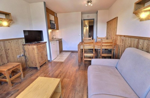 La Perriere Apartment | 150m from resort center, 9th floor, balcony, ski locker, 31m², La Tania