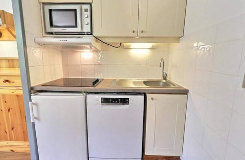 La Perriere Apartment | 150m from resort center, 5th floor, balcony, ski locker, 41m², La Tania