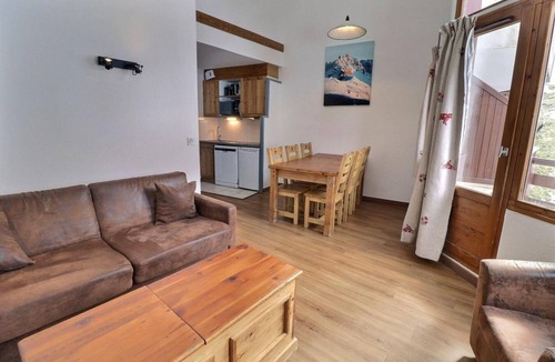 La Perriere Apartment | 150m from resort center, 3rd floor, balcony, ski locker, 40m², La Tania