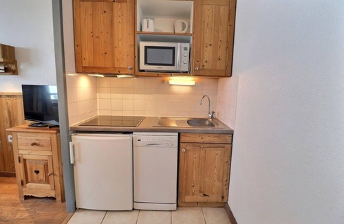 La Perriere Apartment | 150m from resort center, 2nd floor, balcony, ski locker, 31m², La Tania
