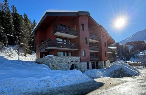 Plagne 1800 Apartment | 150m from resort center, Ground floor, view mountain, terrace, tv, 25m², La Plagne