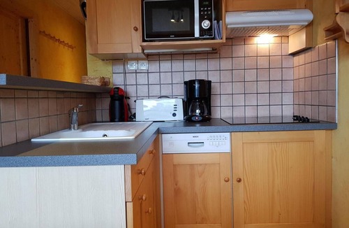 Arc-1600 Apartment | 150m from resort center, 4th floor, view mountain, balcony, tv, 32m², Les Arcs