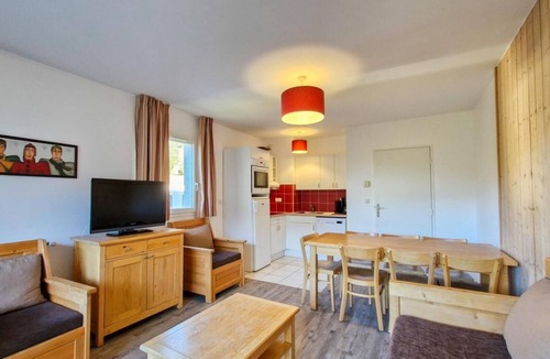 Flaine Apartment | 150m from shops, 4th floor, view ski slopes, balcony, parking, tv, ski locker, 60m², Flaine