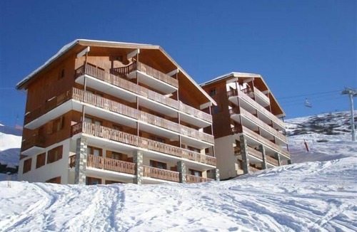 Les Menuires Apartment | 150m from shops, floor -1, balcony, tv, ski locker, 47m², Les Menuires