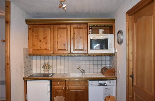 Pralognan-la-Vanoise Apartment | 1st floor, balcony, tv, 45m², Pralognan-la-Vanoise
