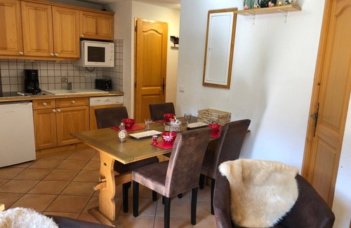 Meribel Apartment | 2-room cabin apartment for 4 in Méribel with covered parking