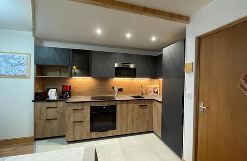 Val Claret Apartment | 2-room renovated at the foot of the slopes, south-west facing