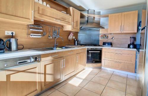 Vic-sur-Cere House | 20 min Lioran, Maison familiale en Auvergne, Nature et Confort,