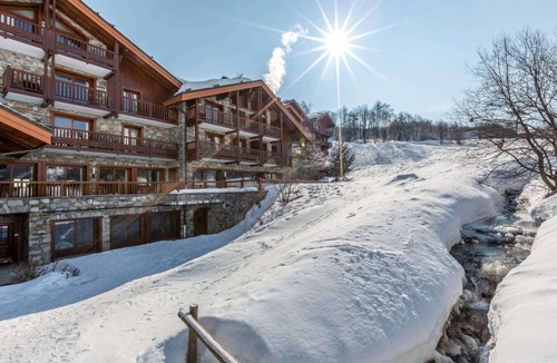 Les Belleville Apartment | 200m from resort center, 4th floor, view valley, fitness, swimming pool, sauna, hammam, balcony, tv