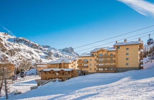 Les Boisses Apartment | 200m from resort center, 5th floor, swimming pool, sauna, hammam, balcony, tv, ski locker, 78m²