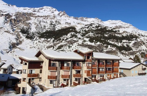 Lanslevillard Apartment | 200m from resort center, 3rd floor, balcony, tv, ski locker, 42m², Val Cenis