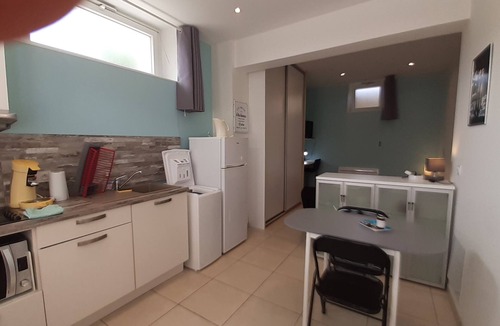 Sonnaz Apartment | 22 m² studio for 2–3 people + on-site parking, 5 km from Chambéry, 10 km from Aix-les-Bains