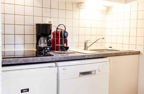 Villarodin-Bourget Apartment | 240m from resort center, 1st floor, balcony, parking, tv, ski locker, 31m², La Norma